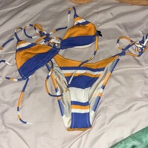 Triangl Maia Fonte bikini.